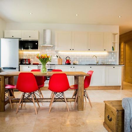 La Cote d'Arbroz 'Petite Ferme Les Bouts' Apartment, Sleeps 6, Nr Morzine מראה חיצוני תמונה